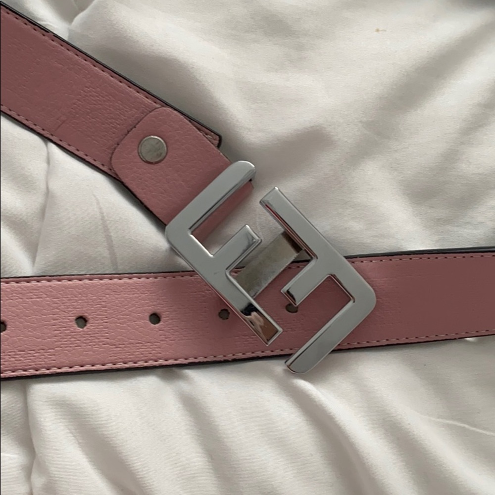 PINK FENDI BELT 💓